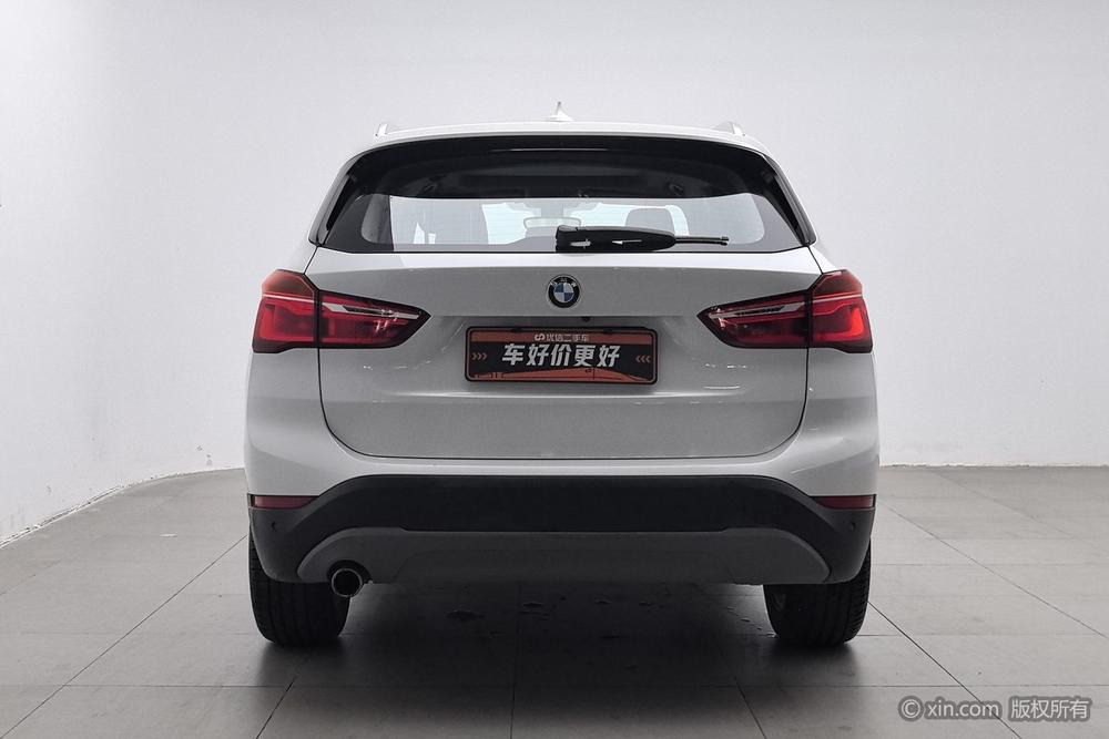 BMW X1 2018 sDrive18Li Style – фото 3