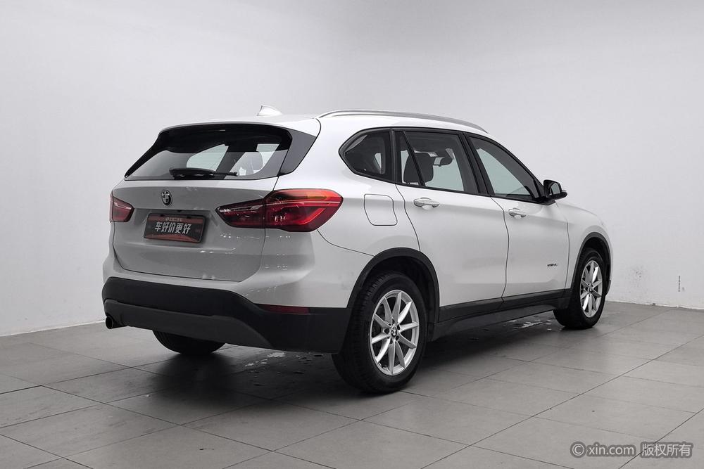 BMW X1 2018 sDrive18Li Style – фото 4