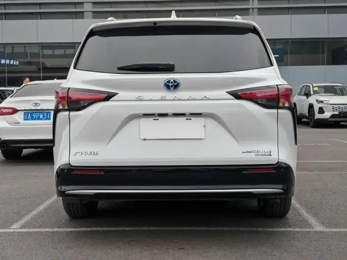 Toyota Sienna 2023 Model Facelift Hybrid 2.5L Supreme Edition – фото 5