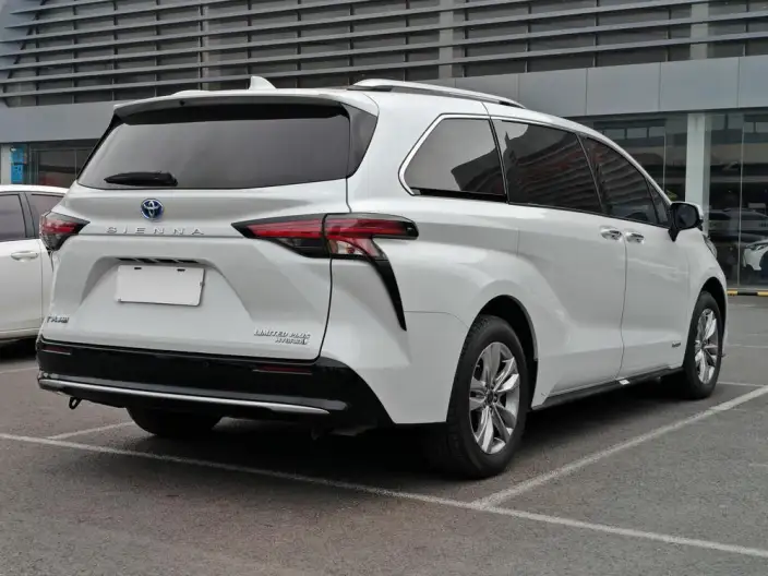 Toyota Sienna 2023 Model Facelift Hybrid 2.5L Supreme Edition – фото 6