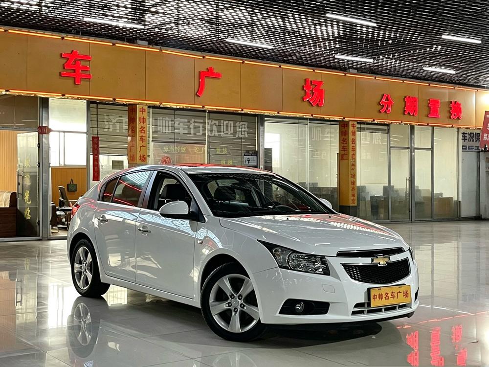 Chevrolet Cruze 2015 модификация Hatchback 1.6L автоматическое Comfort Edition – фото 3