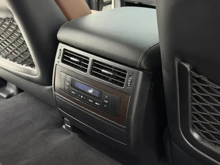 Land Cruiser （import 2021 Model 5.7L Automatic 4WD 8 seat Parallel Imported – фото 8