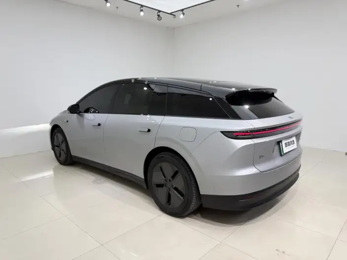 Li Auto i6 2025 Model 2WD Standard Edition – фото 4