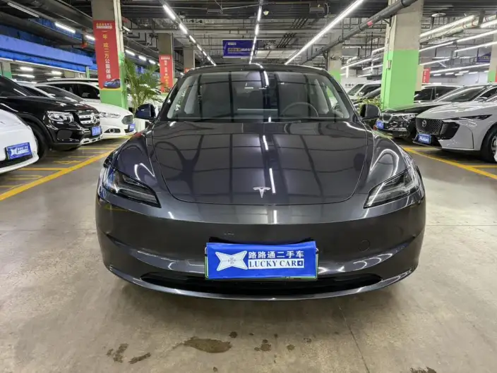 Model 3 2025 Model Facelift Rear-wheel drive version – фото 2