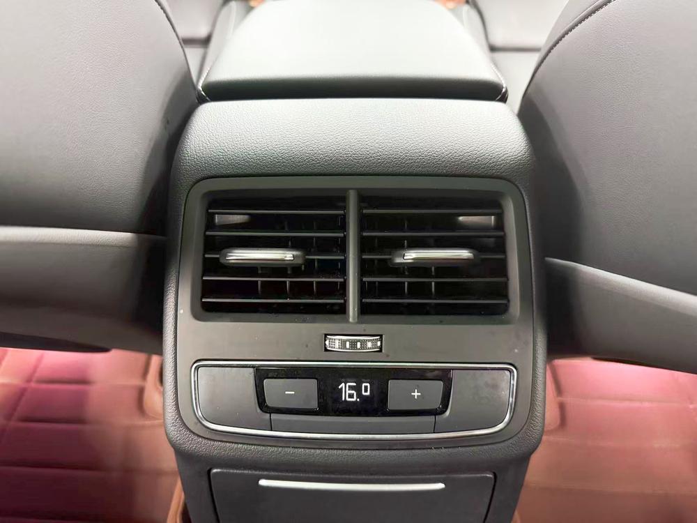 Audi A4 L 2024 40 TFSI Luxury Sport – фото 9