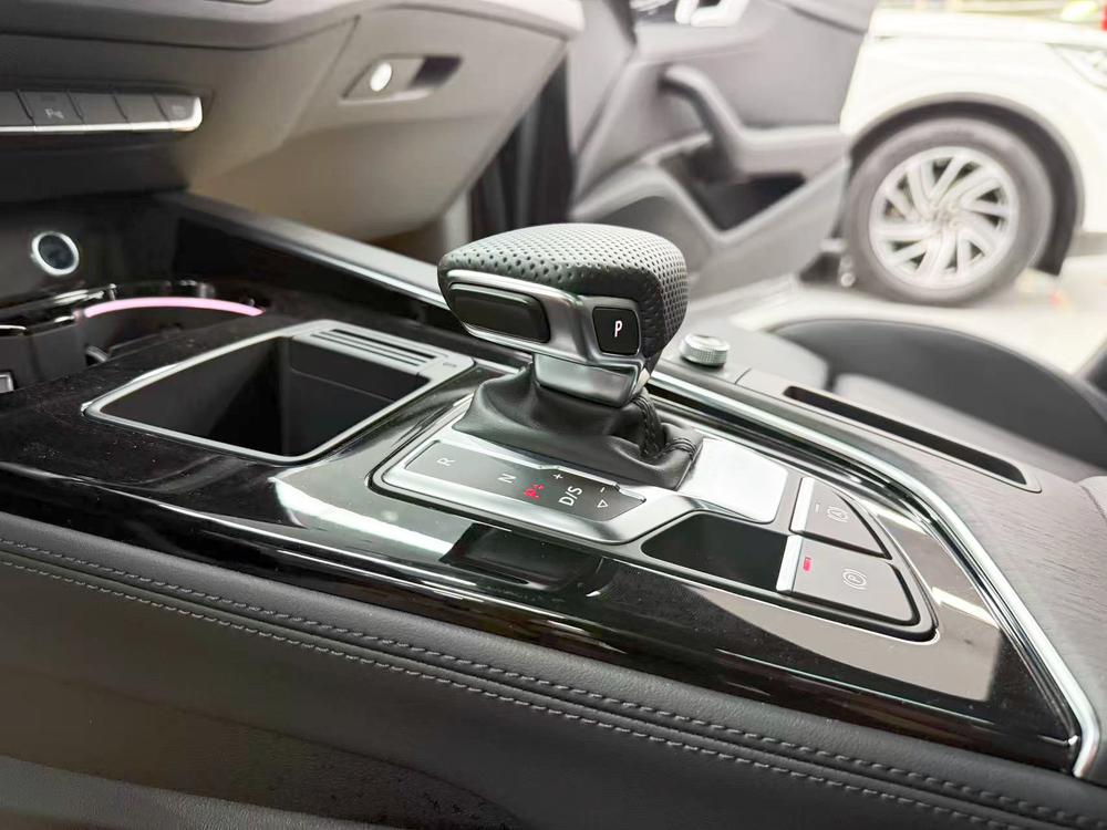 Audi A4 L 2024 40 TFSI Luxury Sport – фото 16
