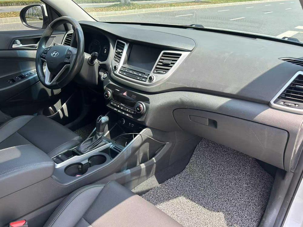 Hyundai Tucson 2015 1.6T DCT 2WD Smart – фото 8