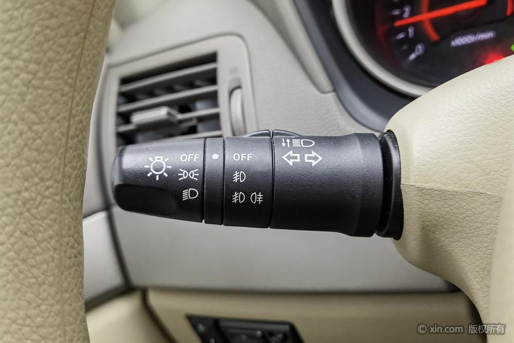 Nissan Sylphy 2018 Classic 1.6XE+ Manual Leading – фото 16