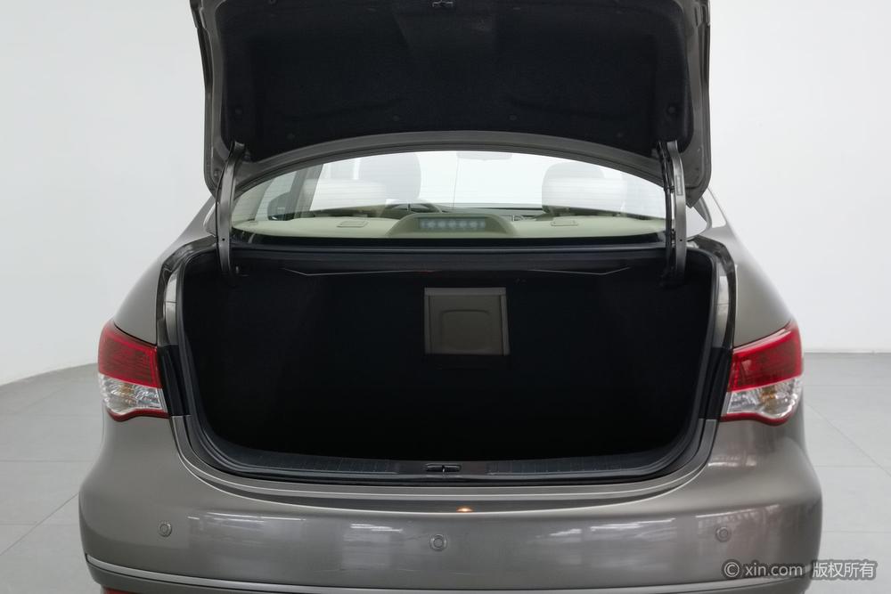 Nissan Sylphy 2018 Classic 1.6XE+ Manual Leading – фото 23