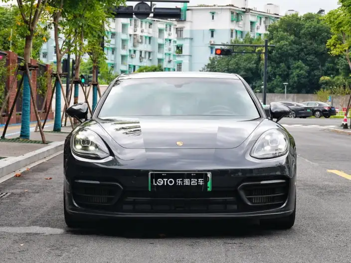 Panamera E-Hybrid 2023 Model Panamera 4 E-Hybrid Platinum edition 2.9T – фото 2