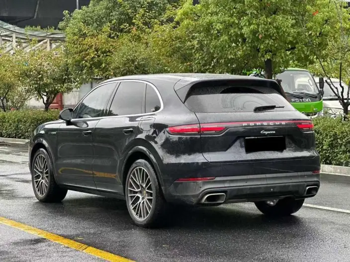 Cayenne E-Hybrid 2021 Model Cayenne E-Hybrid 2.0T – фото 4