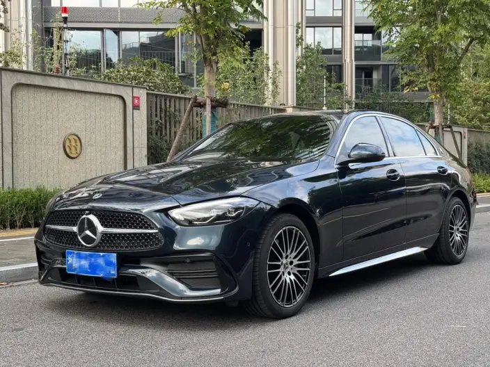 Mercedes-Benz C-Class 2024 Model C 260 L Sports Edition – фото 1