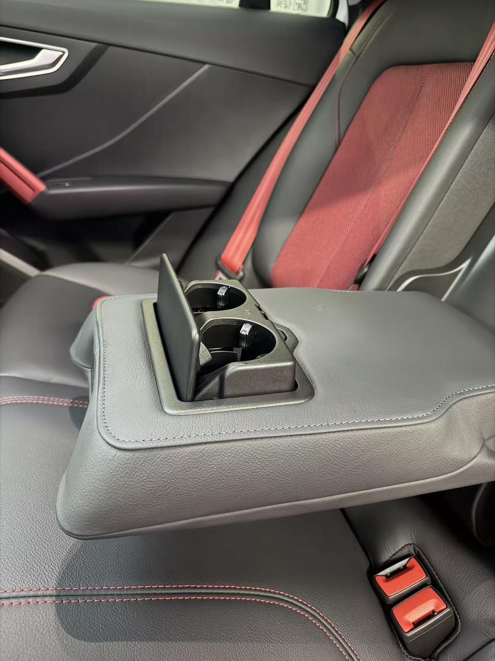 Audi Q2L 2018 35 TFSI Style Elegant China V I – фото 19