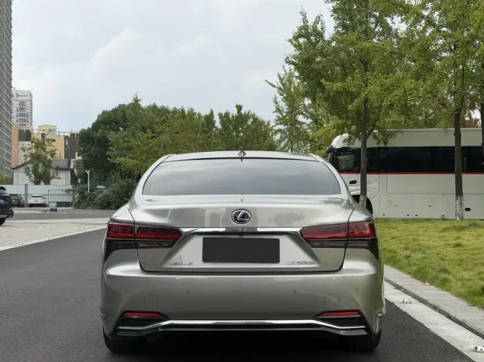 Lexus LS 2021 Model 500h Superior Edition – фото 5