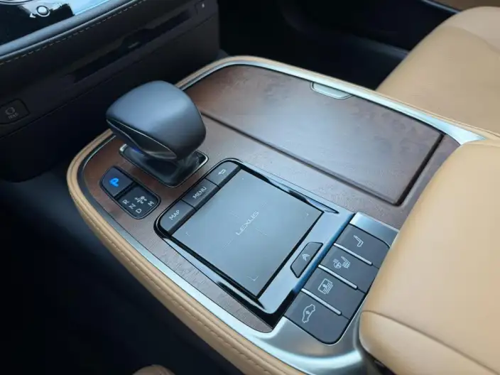 Lexus LS 2021 Model 500h Superior Edition – фото 8