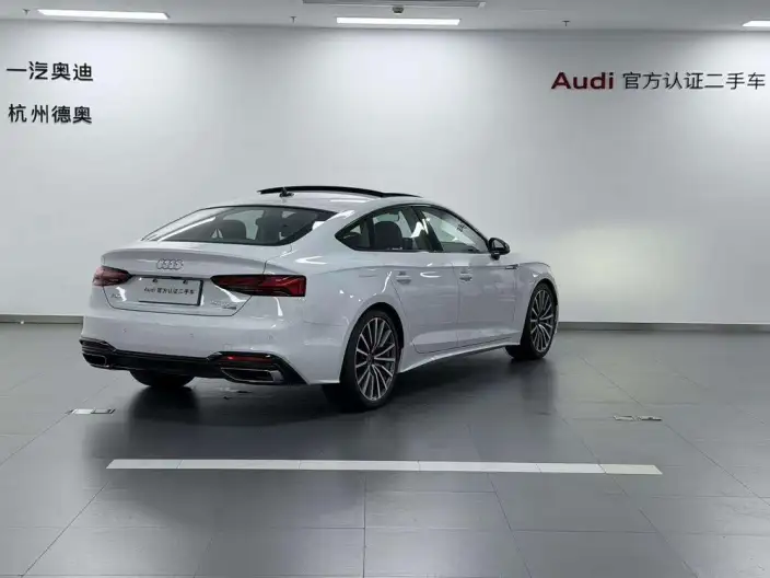 Audi A5 2023 Model Sportback 40 TFSI quattro Luxury Dynamic Model – фото 4