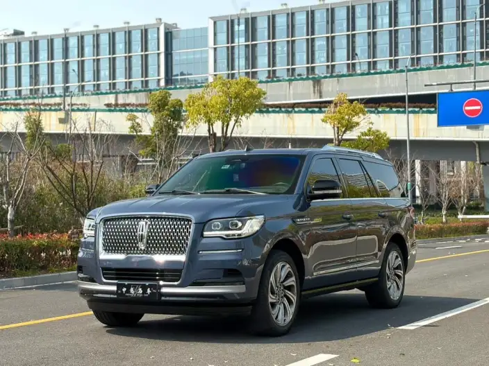 Lincoln Navigator 2022 Model 3.5T Zunyao Edition – фото 1