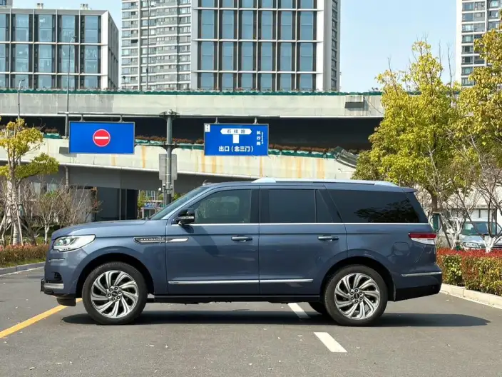 Lincoln Navigator 2022 Model 3.5T Zunyao Edition – фото 3
