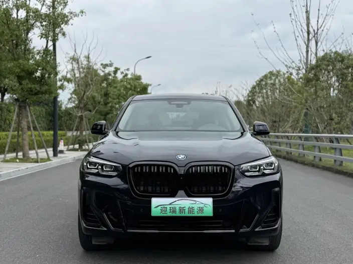 BMW iX3 2024 Model Leading Model – фото 2