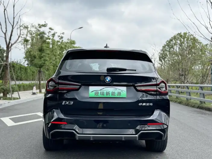 BMW iX3 2024 Model Leading Model – фото 6