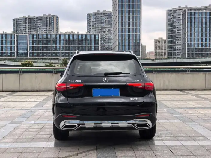 Mercedes-Benz GLC 2024 Model Facelift GLC 300 L 4MATIC Dynamic Model 5 seat – фото 5
