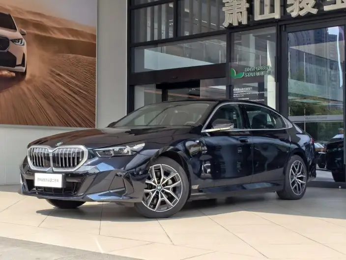 BMW i5 2025 Model Facelift eDrive40L M Sports Set – фото 1
