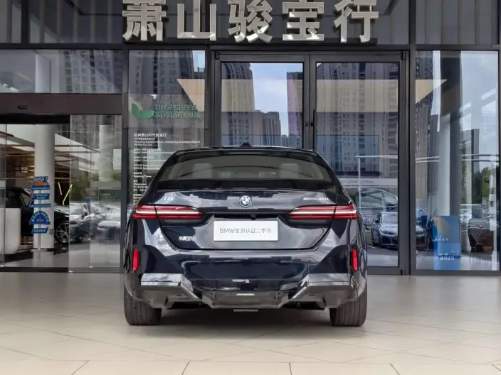 BMW i5 2025 Model Facelift eDrive40L M Sports Set – фото 4
