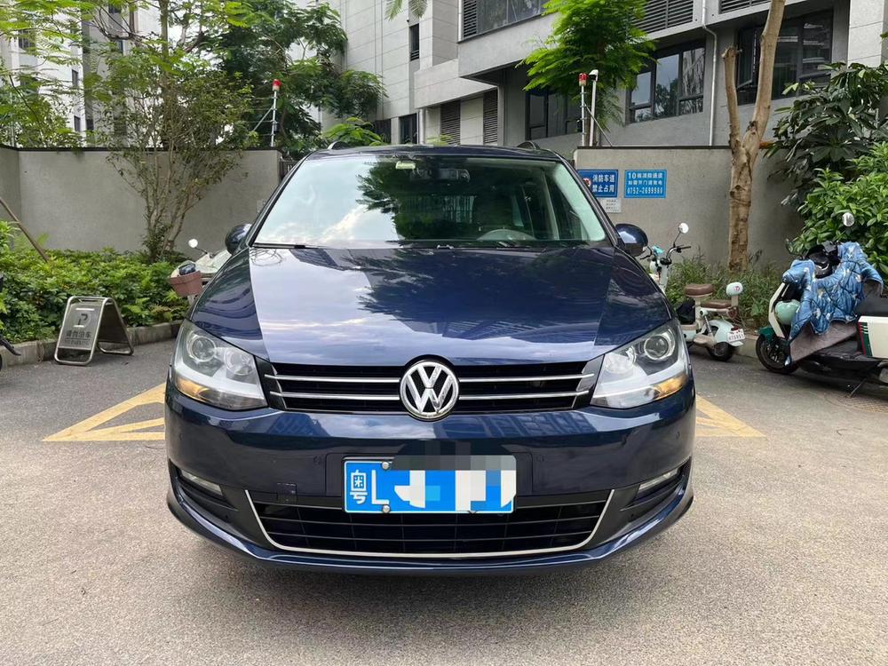 Volkswagen Sharan 2015 1.8TSI Comfort – фото 2