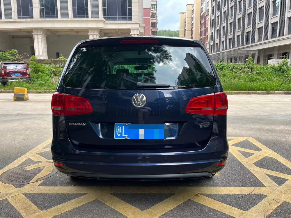 Volkswagen Sharan 2015 1.8TSI Comfort – фото 4