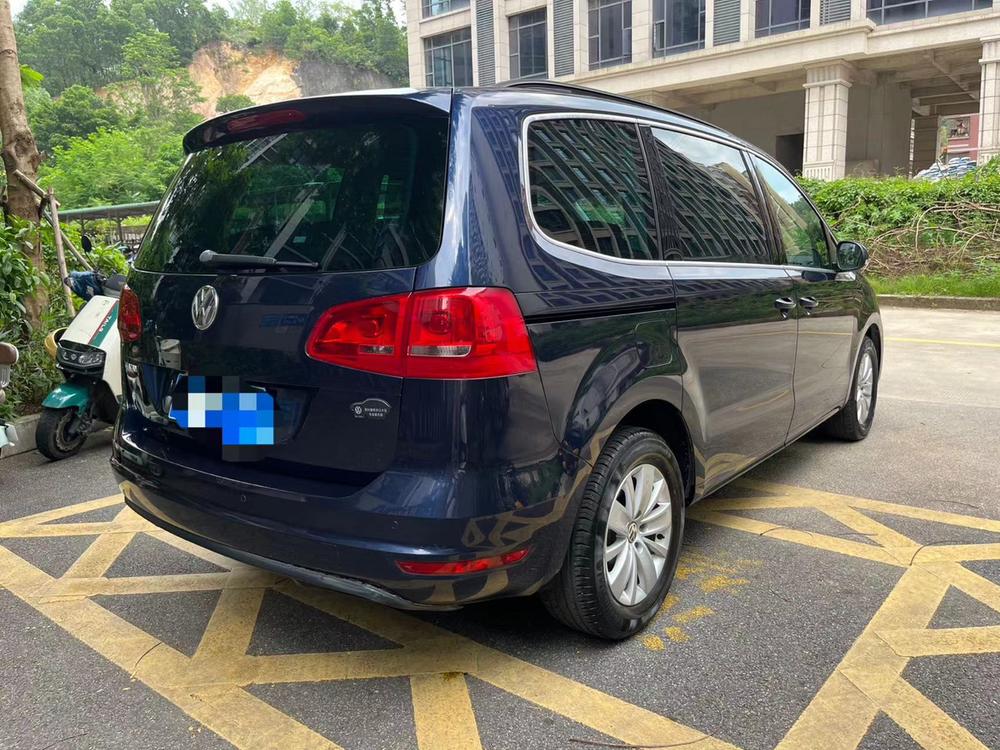Volkswagen Sharan 2015 1.8TSI Comfort – фото 5