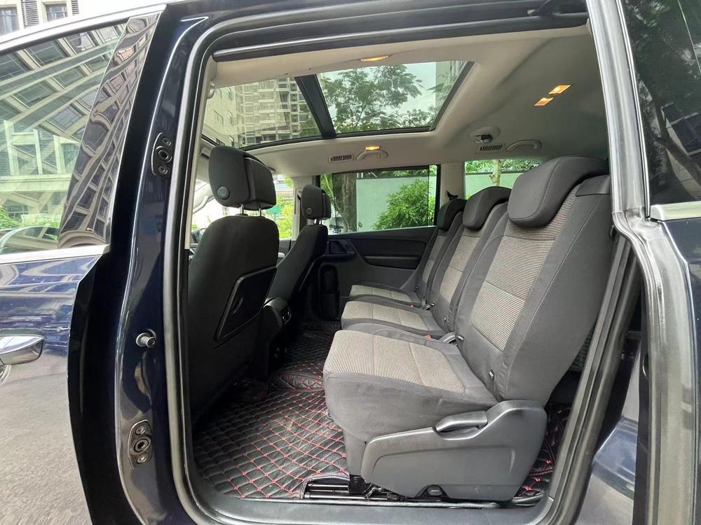 Volkswagen Sharan 2015 1.8TSI Comfort – фото 9