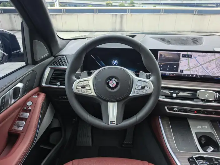 BMW X5 2025 Model xDrive40Li M Sports Night Set – фото 9