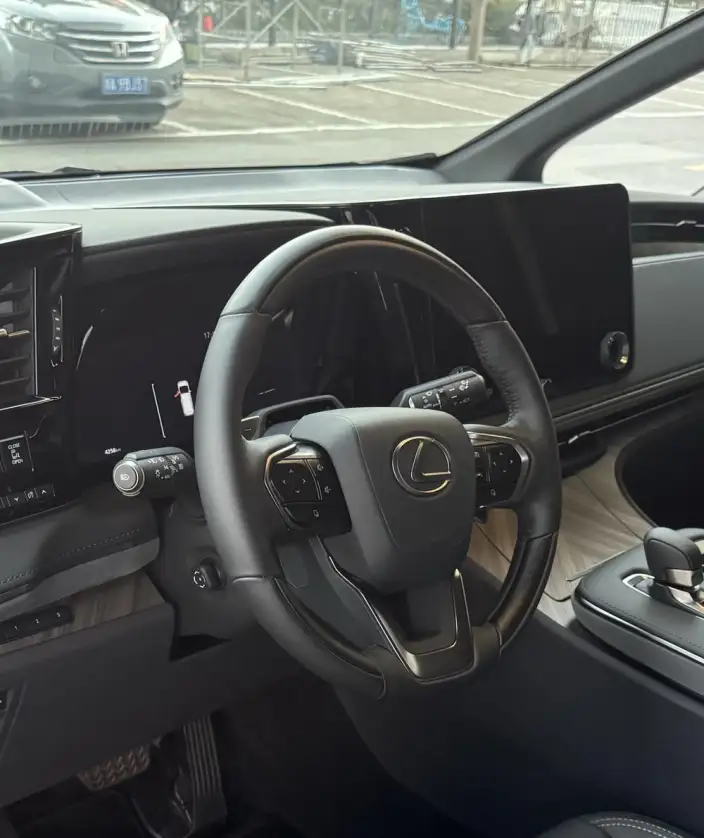 Lexus LM 2026 Model 500h DIRECT4 VI seat Respect Edition – фото 6