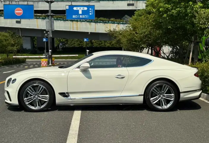Continental 2024 Model 4.0T GT V8