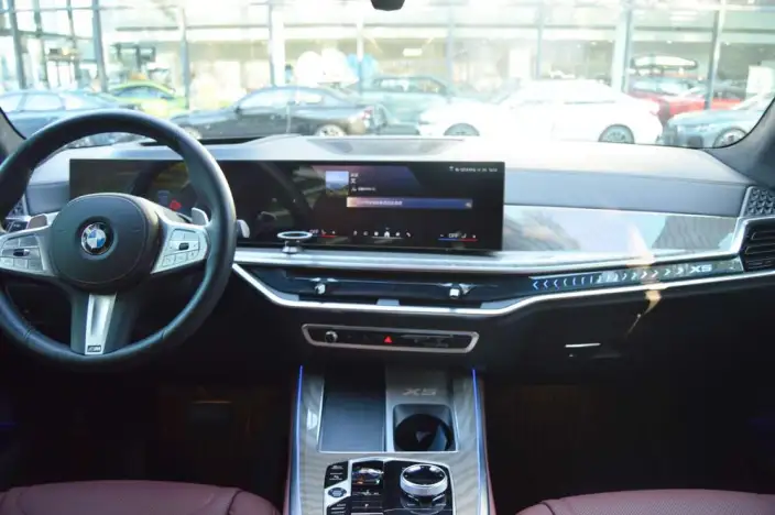 BMW X5 2026 Model xDrive40Li M Sports Night Set – фото 8