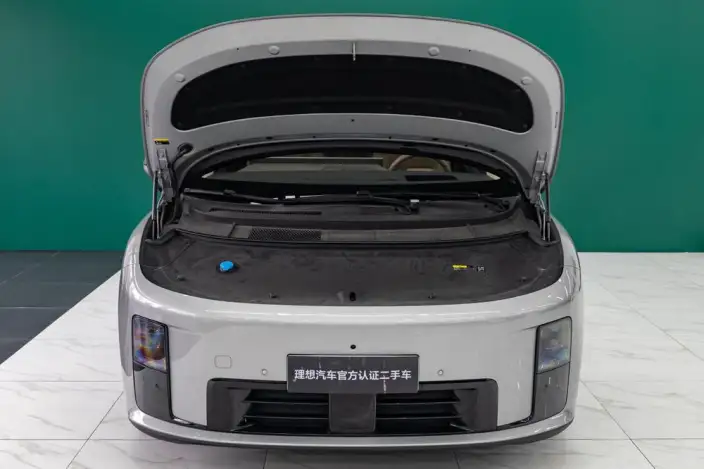 Li Auto i8 2025 Model Standard Edition – фото 5