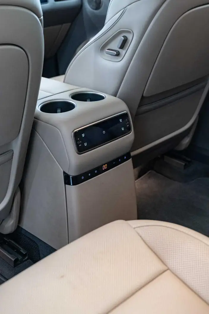 Li Auto i8 2025 Model Standard Edition – фото 6