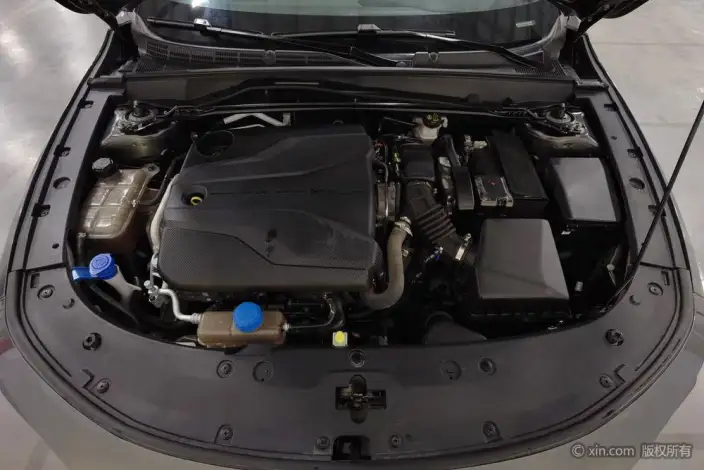Changan UNI-V 2022 Model 1.5T Noble Model – фото 5