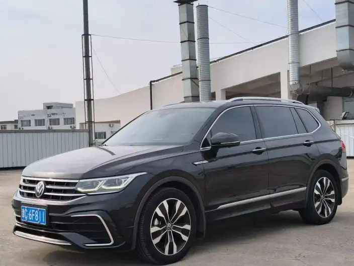 Volkswagen Tiguan L 2022 Model 330TSI Automatic 2WD R-Line Enjoy the version more – фото 1