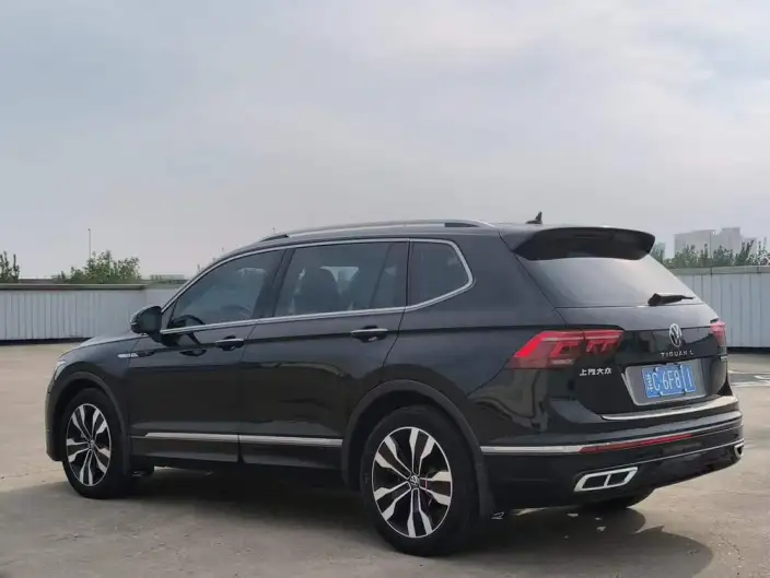 Volkswagen Tiguan L 2022 Model 330TSI Automatic 2WD R-Line Enjoy the version more – фото 4