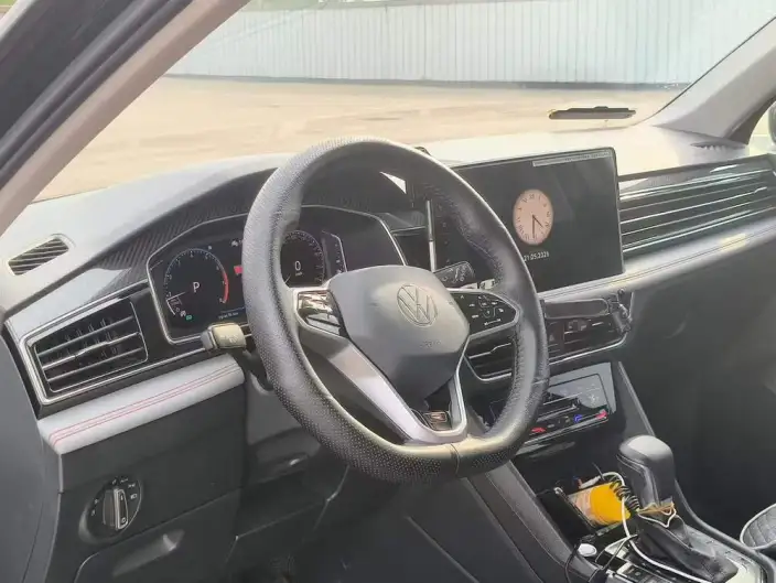 Volkswagen Tiguan L 2022 Model 330TSI Automatic 2WD R-Line Enjoy the version more – фото 8