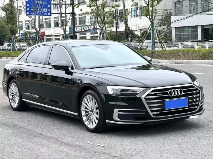 Audi A8 2022 Model A8L 50 TFSI quattro Comfort Model Collector Edition Edition – фото 3