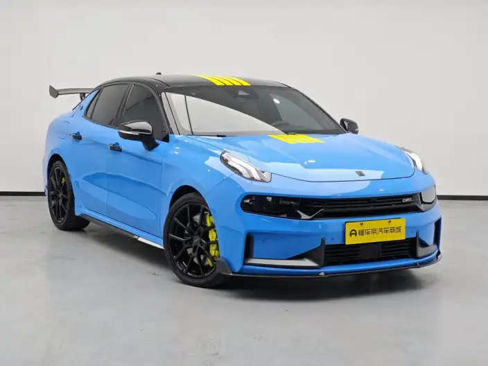 Lynk & Co 03 2022 Model 03+ 2.0TD Automatic Cyan Customized Edition Performance Package – фото 3
