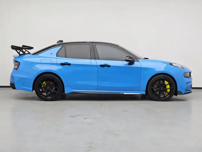 Lynk & Co 03 2022 Model 03+ 2.0TD Automatic Cyan Customized Edition Performance Package – фото 8
