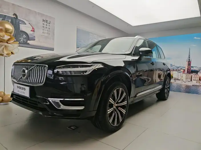 Volvo XC90 2025 Model B5 Zhixing Deluxe Edition 5 seat – фото 1