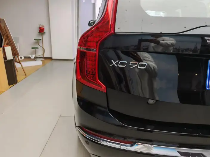Volvo XC90 2025 Model B5 Zhixing Deluxe Edition 5 seat – фото 9