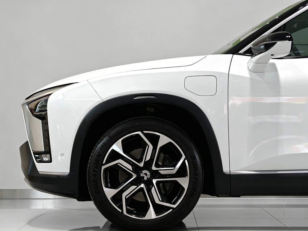 NIO ES8 2020 580km Signature 6-Seater – фото 4