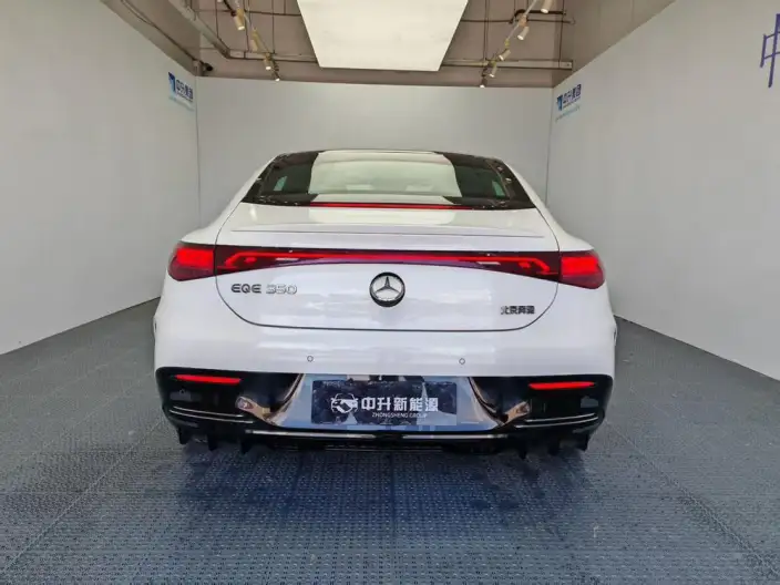 Mercedes-Benz EQE 2022 Model EQE 350 Deluxe Edition – фото 6