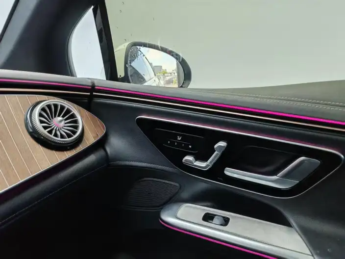 Mercedes-Benz EQE 2022 Model EQE 350 Deluxe Edition – фото 9