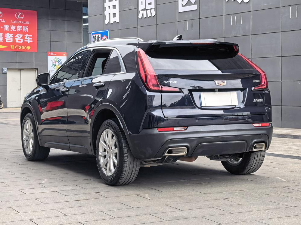 Cadillac XT4 2021 28T FWD Technology – фото 4
